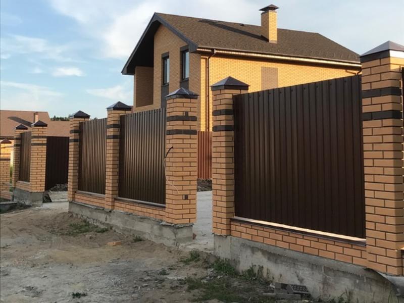 Забор в д. Старое басово, Тульская область