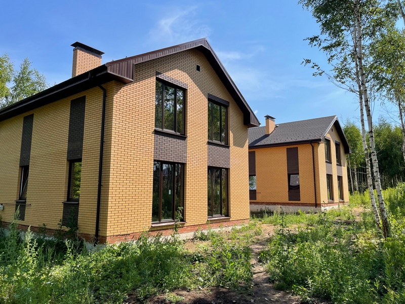 Два дома по типовому проекту ТАНГО в д. Ямны, Тульская область