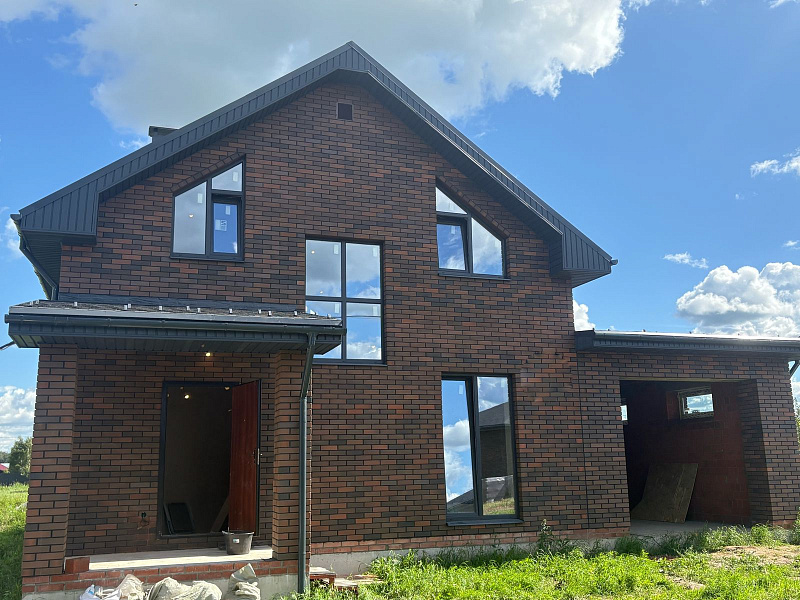 Коттедж по проекту ТАНГО-117 с гаражом и верандой в Коттеджном Поселке "Виктория", с. Федоровка, Тульская область